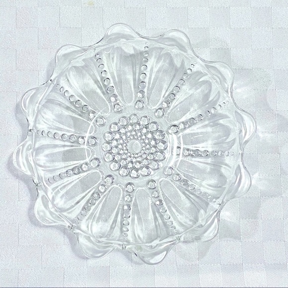 2 Vintage pressed glass dish bubble flower - Picture 5 of 8